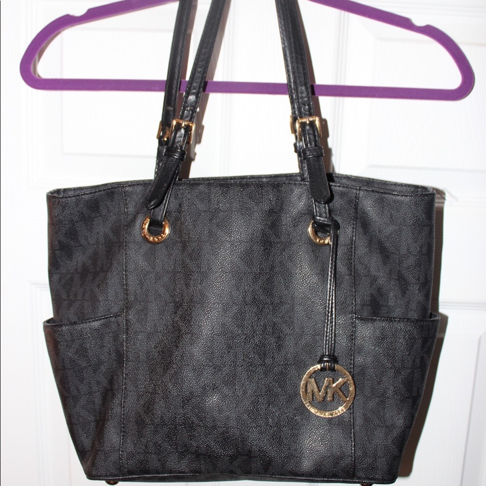 Michael Kors Jet Set Tote in Black Monogram